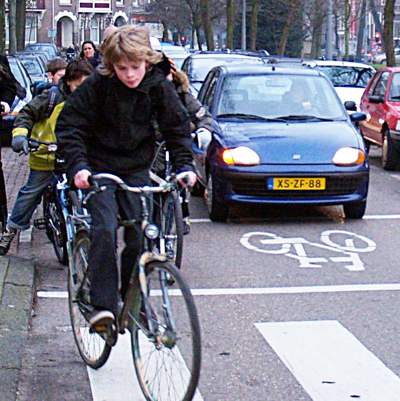 Cycling to school is widespread